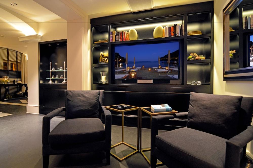 Hotel Eight 5*