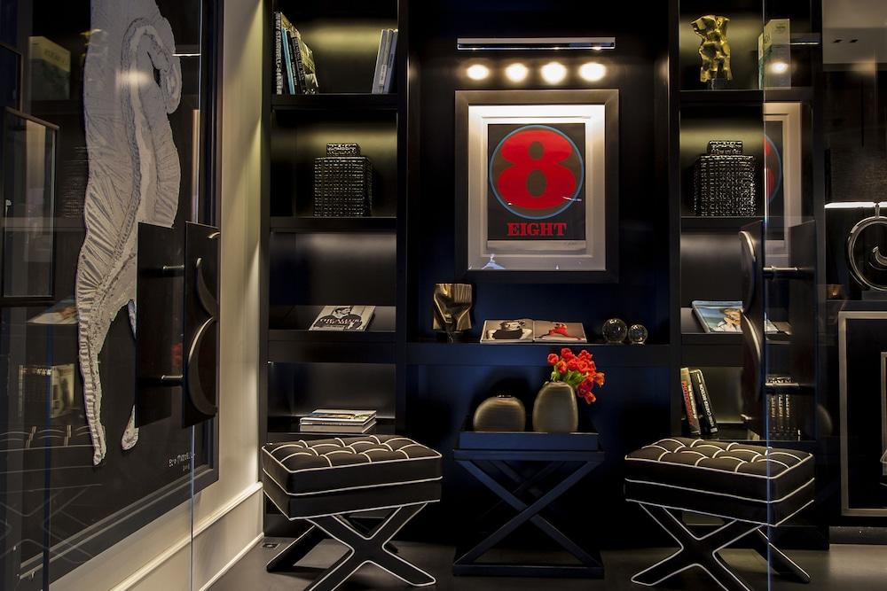 Hotel Eight