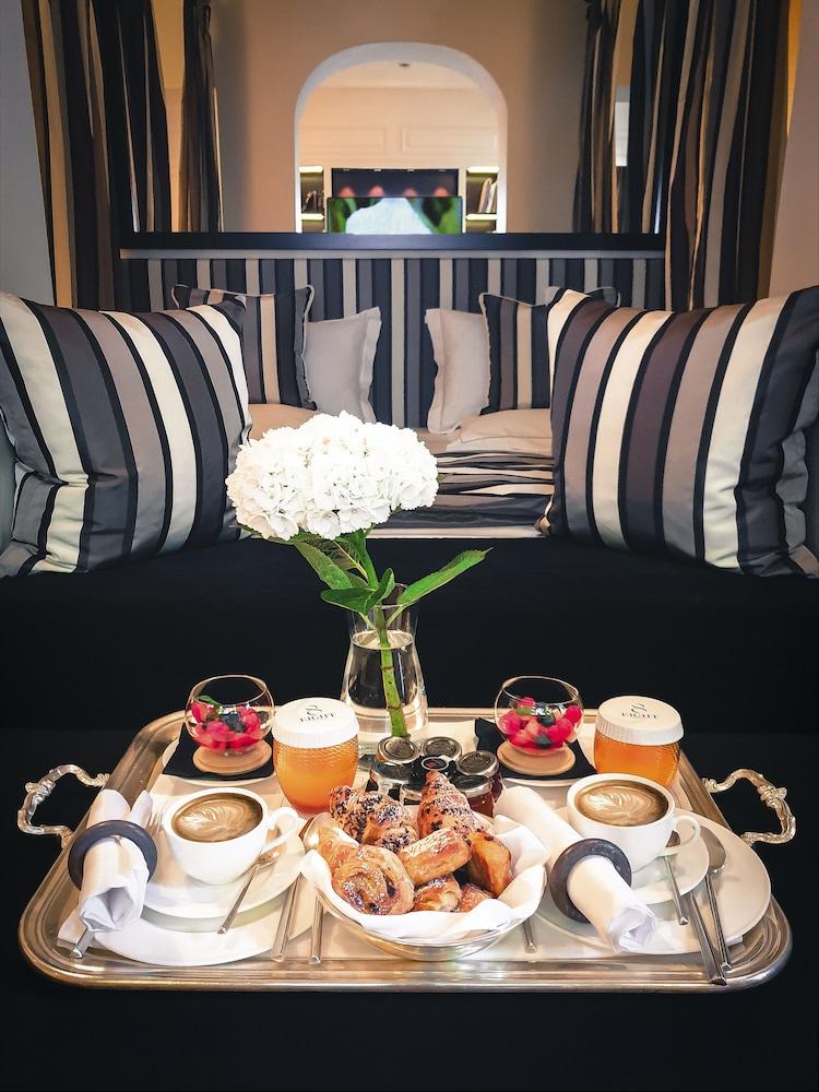 Eight Hotel